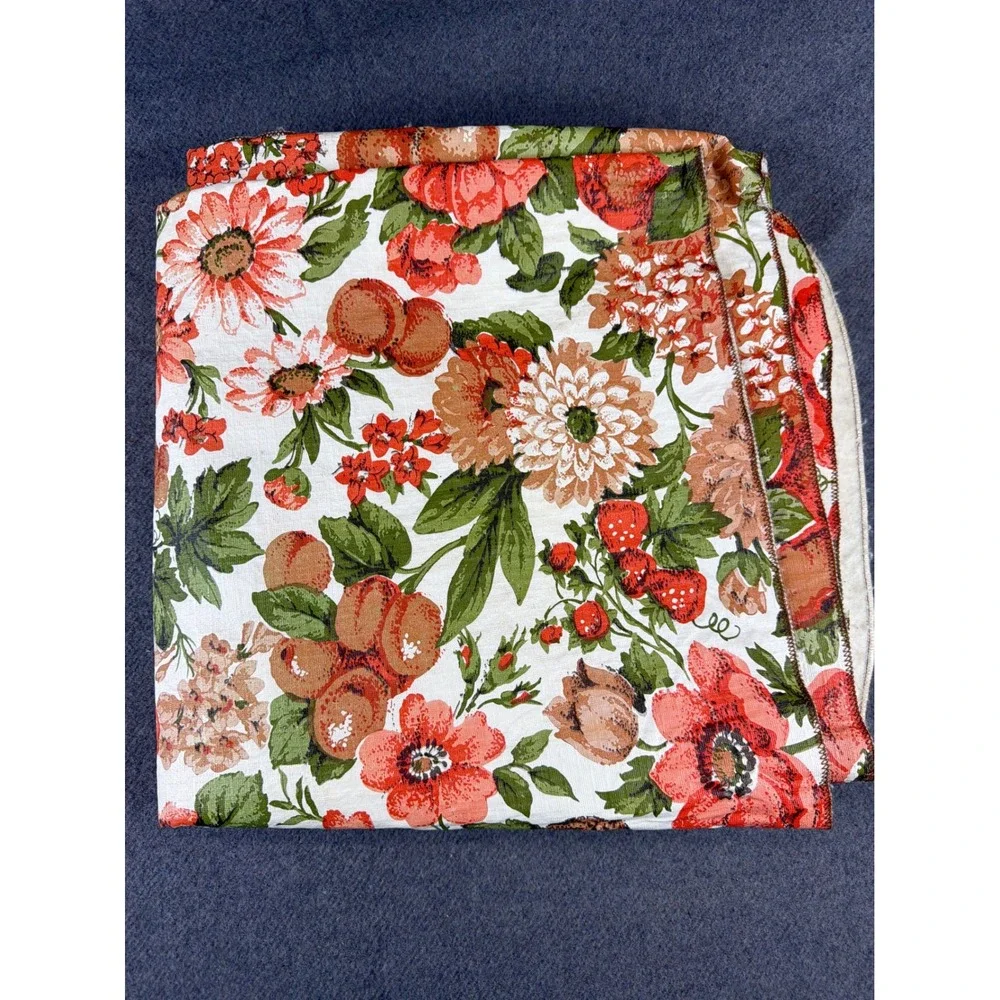 Vintage‎ Table Cloth White Orange  Floral Flannel backed 70s 52x52 Square Vinyl
